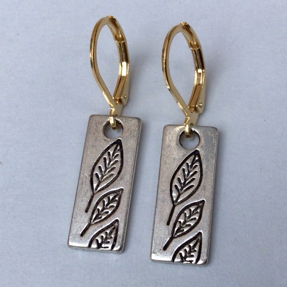 New Sundance charm earrings - Picture 1 of 6